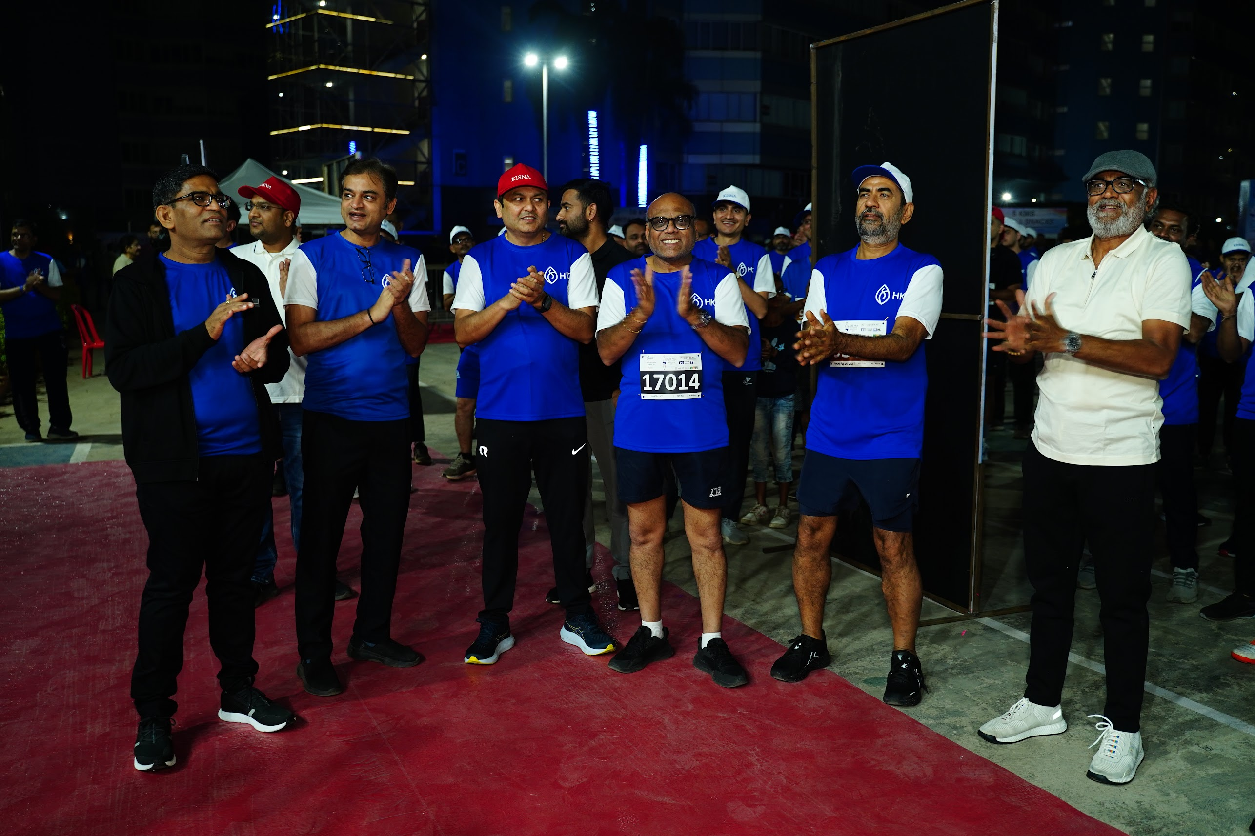 Marathon participants group photo 2